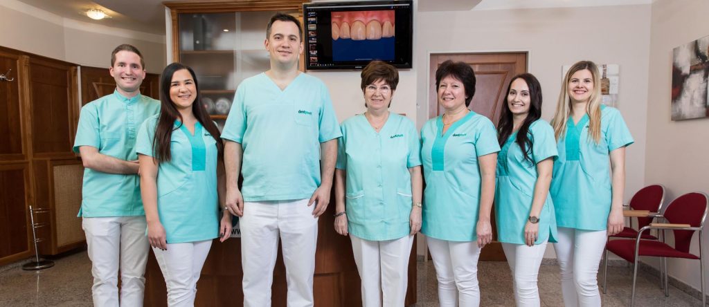 A Dentpoint Centrum fogorvos és dentálhigiénikus csapata