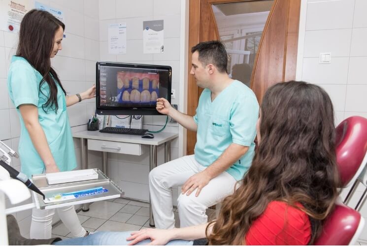 A foghúzás utáni csonthártyagyulladás tüneteivel minél előbb forduljunk orvoshoz.