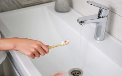 Mi a teendő fogínyvérzés esetén? Okok, kezelési lehetőségek