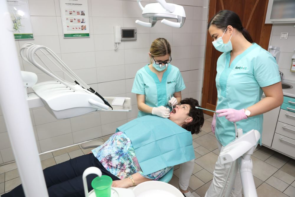 A régen gyökérkezelt fog fájdalma mögött  általában gyökércsúcsi gyulladás áll.