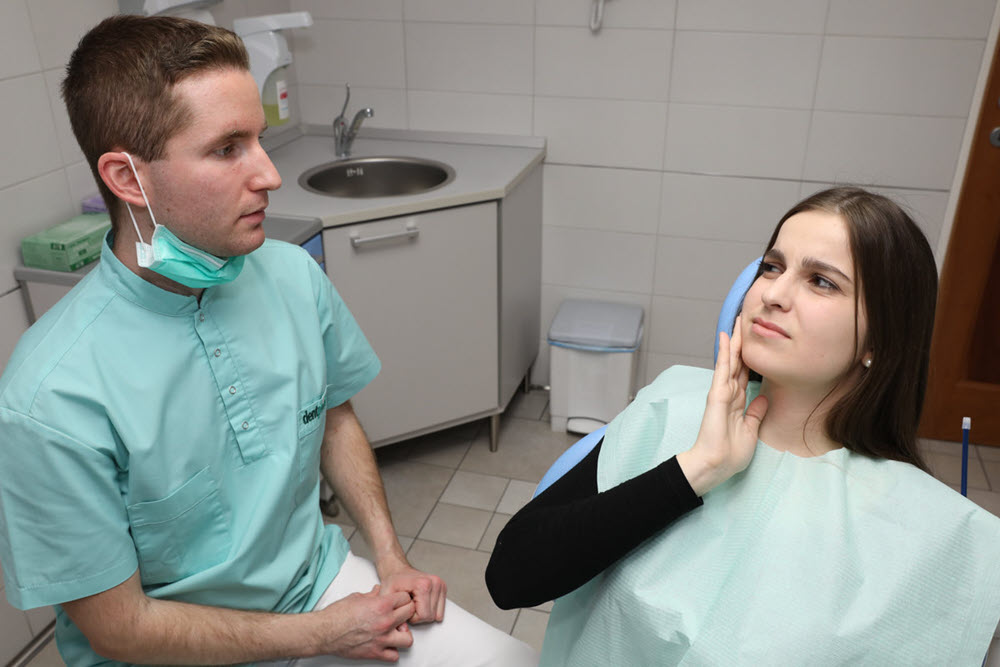 Hidegre érzékeny fog: mi áll a hátterében?