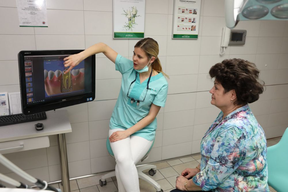 Az overlay-t olyan esetekben alkalmazzák, amikor a fog károsodása túl nagy ahhoz, hogy hagyományos töméssel javítható legyen